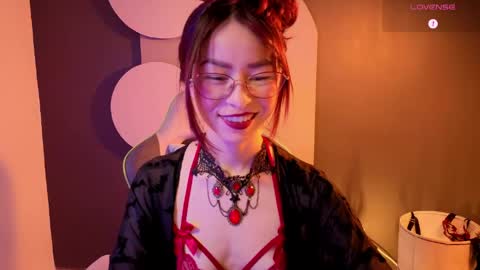 Snapshot of rosse_98_ chatting on 4, 6, 2026 Miss Rosse online show from 4, 6, 2026