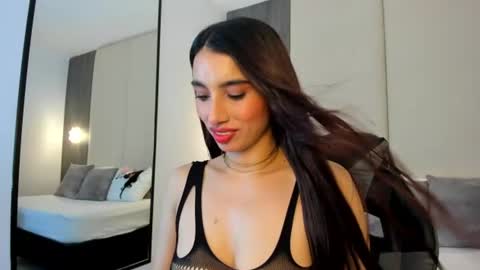 Snapshot of rosse_her chatting on 14, 7, 2026 R O S S E online show from 14, 7, 2026