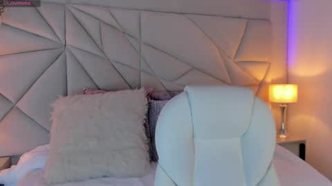 Rosse Collinss online show from 4, 10, 2025