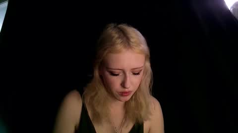 rosy_petal online show from 13, 10, 2025