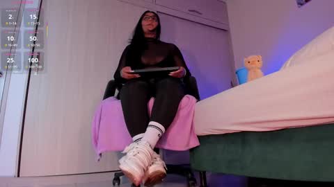 rosyejones online show from 26, 10, 2025