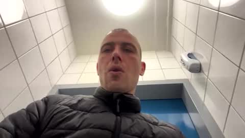 rotteei1 online show from 5, 11, 2025