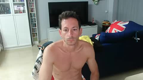 Snapshot of roubarixx chatting on 19, 7, 2026 roubarixx online show from 19, 7, 2026