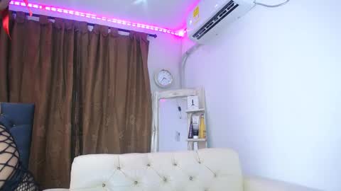 rous_25 online show from 8, 2, 2025