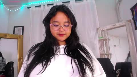 Snapshot of rous_25 chatting on 7, 5, 2026 rous_25 online show from 7, 5, 2026