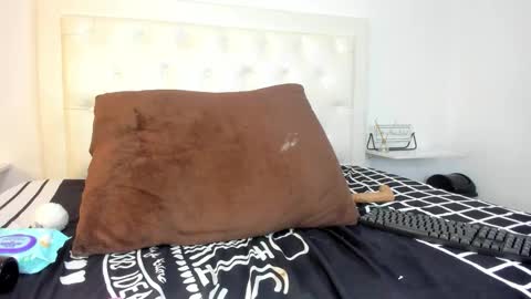 rouse_sexy_hotxx77 online show from 2, 11, 2025