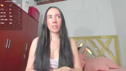 Snapshot of rousee_yarelds chatting on 2, 2, 2025 rousee_yarelds online show from 2, 2, 2025
