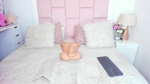 Snapshot of rousefox1 chatting on 15, 1, 2025 Valeria online show from 15, 1, 2025