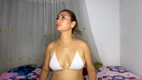 Snapshot of rousemilf4u chatting on 12, 3, 2025 rouse online show from 12, 3, 2025