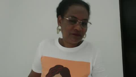 luxa online show from 7, 10, 2025