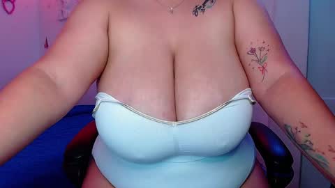 Snapshot of rousrossell_4 chatting on 14, 12, 2024 Call me Rous online show from 14, 12, 2024