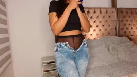 Rouss marie henao  online show from 13, 10, 2025