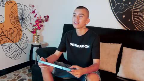 Rowan online show from 10, 10, 2025