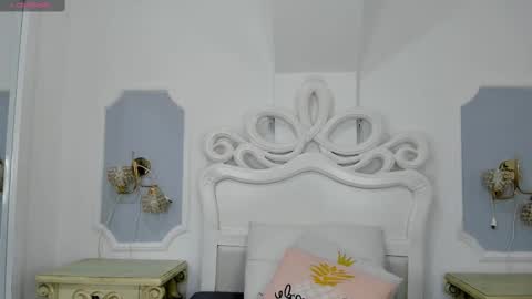 roxana_scott1 online show from 9, 10, 2025