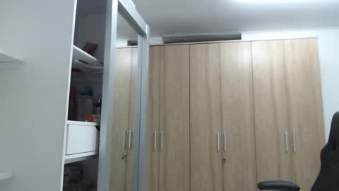 Roxana online show from 1, 1, 2025