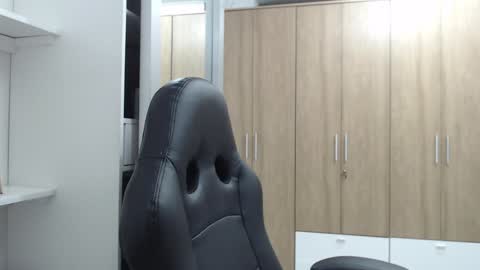 Roxana online show from 2, 1, 2025