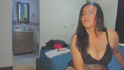 Snapshot of roxanasexy2025 chatting on 7, 3, 2025 roxanasexy2025 online show from 7, 3, 2025
