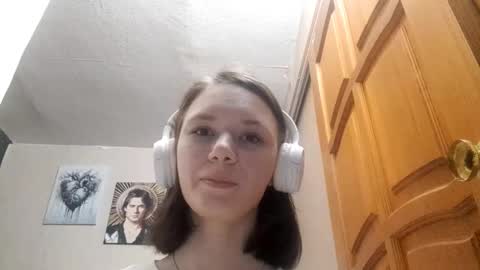 Snapshot of roxanavukovich chatting on 24, 9, 2025 Mia online show from 24, 9, 2025