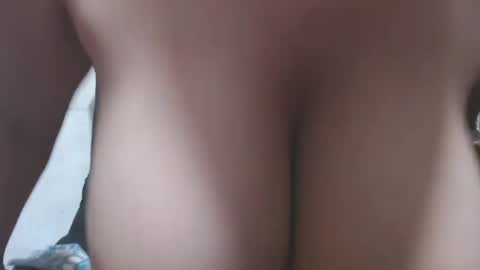 Snapshot of roxanbahottt chatting on 14, 12, 2024 roxxy online show from 14, 12, 2024