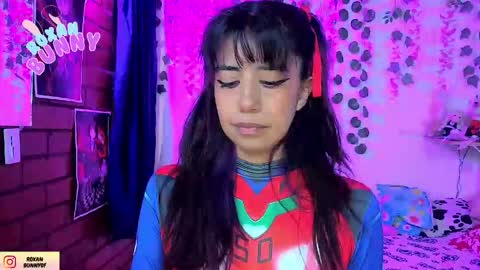 roxxy online show from 10, 4, 2026