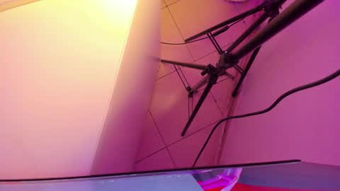 Roxane online show from 2, 2, 2026