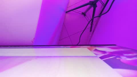 Roxane online show from 4, 2, 2026