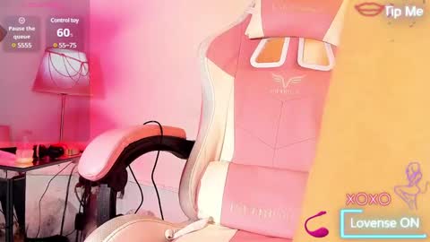 Roxane  online show from 20, 1, 2025