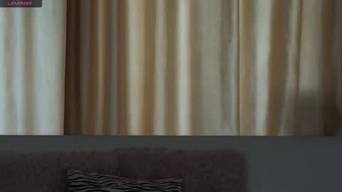 Anna Lokiss online show from 1, 12, 2025