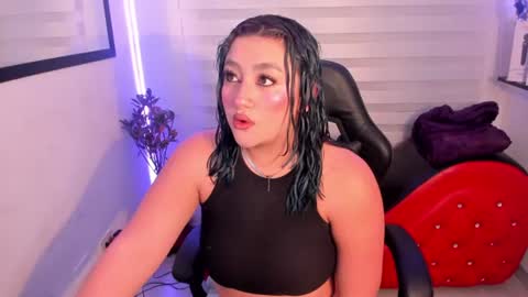 Snapshot of roxanne_morelli chatting on 5, 7, 2026 roxanne online show from 5, 7, 2026