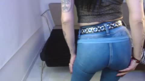 Snapshot of roxanne_vale chatting on 24, 2, 2026 Roxanne online show from 24, 2, 2026