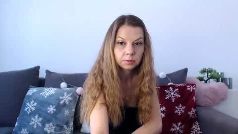 Snapshot of roxanneliss chatting on 19, 1, 2025 roxanneliss online show from 19, 1, 2025