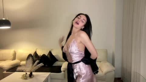 Roxy online show from 8, 4, 2026