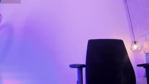 Snapshot of roxie_summers chatting on 17, 2, 2025 Roxie online show from 17, 2, 2025