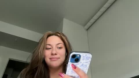 Snapshot of roxie_v chatting on 9, 3, 2026 Roxie online show from 9, 3, 2026