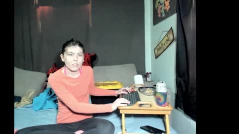 roxihazeleyes online show from 28, 3, 2026