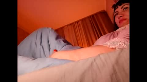 Snapshot of roxolanaa_sexy chatting on 25, 2, 2025 ROXOLANAA SEXY online show from 25, 2, 2025