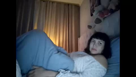 Snapshot of roxolanaa_sexy chatting on 3, 3, 2025 ROXOLANAA SEXY online show from 3, 3, 2025
