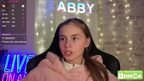 Snapshot of roxxxie_reid chatting on 20, 12, 2025 Roxieex ABBY online show from 20, 12, 2025