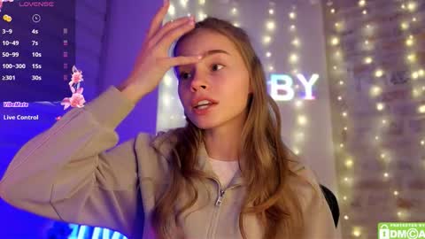 Snapshot of roxxxie_reid chatting on 6, 2, 2026 Roxieex ABBY online show from 6, 2, 2026