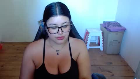 Roxy  online show from 24, 11, 2025