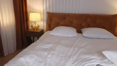 Im Roxy ntmu online show from 17, 1, 2025