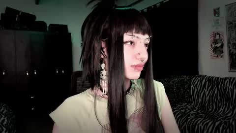 Snapshot of roxy_toxic chatting on 26, 2, 2026 Roxy Independient model Help me to reach 50 thumbs up online show from 26, 2, 2026