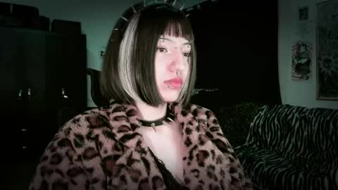 Roxy Independient model Help me to reach 50 thumbs up online show from 14, 5, 2026