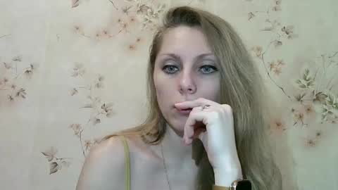 roxyfox18x01 online show from 17, 2, 2026