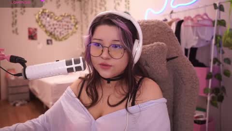 Snapshot of roxysuh chatting on 24, 4, 2026 roxysuh online show from 24, 4, 2026