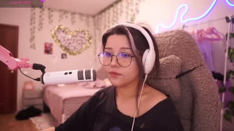 Snapshot of roxysuh chatting on 25, 5, 2026 roxysuh online show from 25, 5, 2026