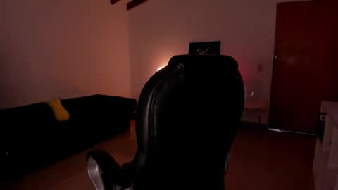 Snapshot of roxyy_x chatting on 5, 2, 2026 val online show from 5, 2, 2026