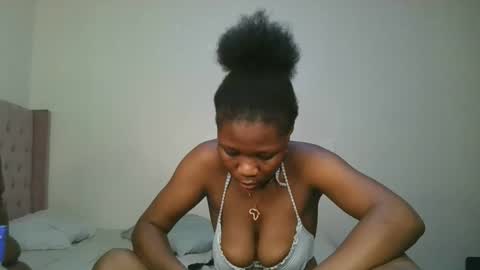 Snapshot of royal_goddes chatting on 6, 2, 2026 goddes online show from 6, 2, 2026