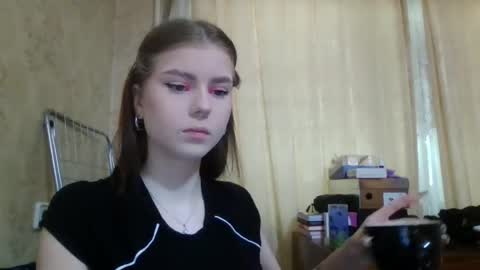 royalvelour online show from 28, 5, 2026