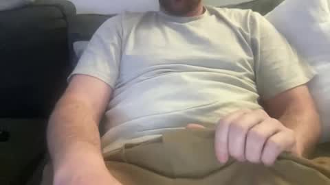 Snapshot of roythegil chatting on 4, 4, 2026 roythegil online show from 4, 4, 2026